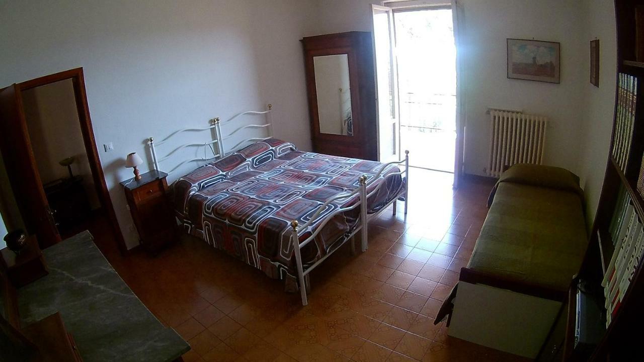 Гостьовий будинок Casa Di Vittoria Чивітелла-ін-Валь-ді-К'яна Екстер'єр фото