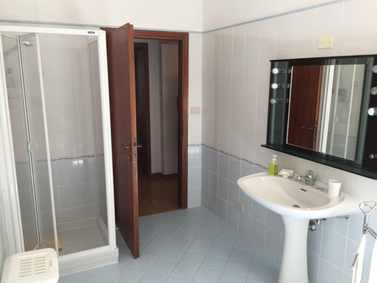 Гостьовий будинок Casa Di Vittoria Чивітелла-ін-Валь-ді-К'яна Екстер'єр фото